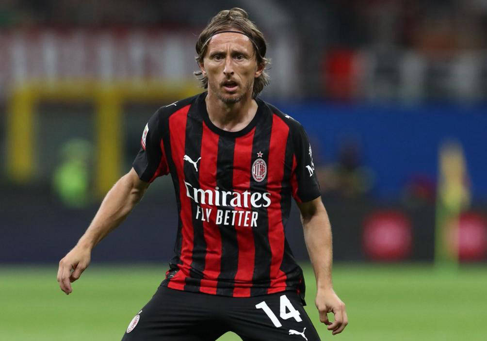 🔄 约翰尼和格列兹曼替补登场，换下胡利安和亚历克斯·巴埃纳 来源：马竞官方推特⏱ 60分钟 ｜ 皇家社会1-1马德里竞技